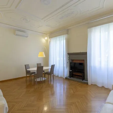 Elegance In Santa Maria Novella Appartement