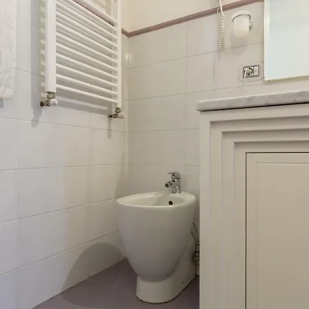 Elegance In Santa Maria Novella Appartement